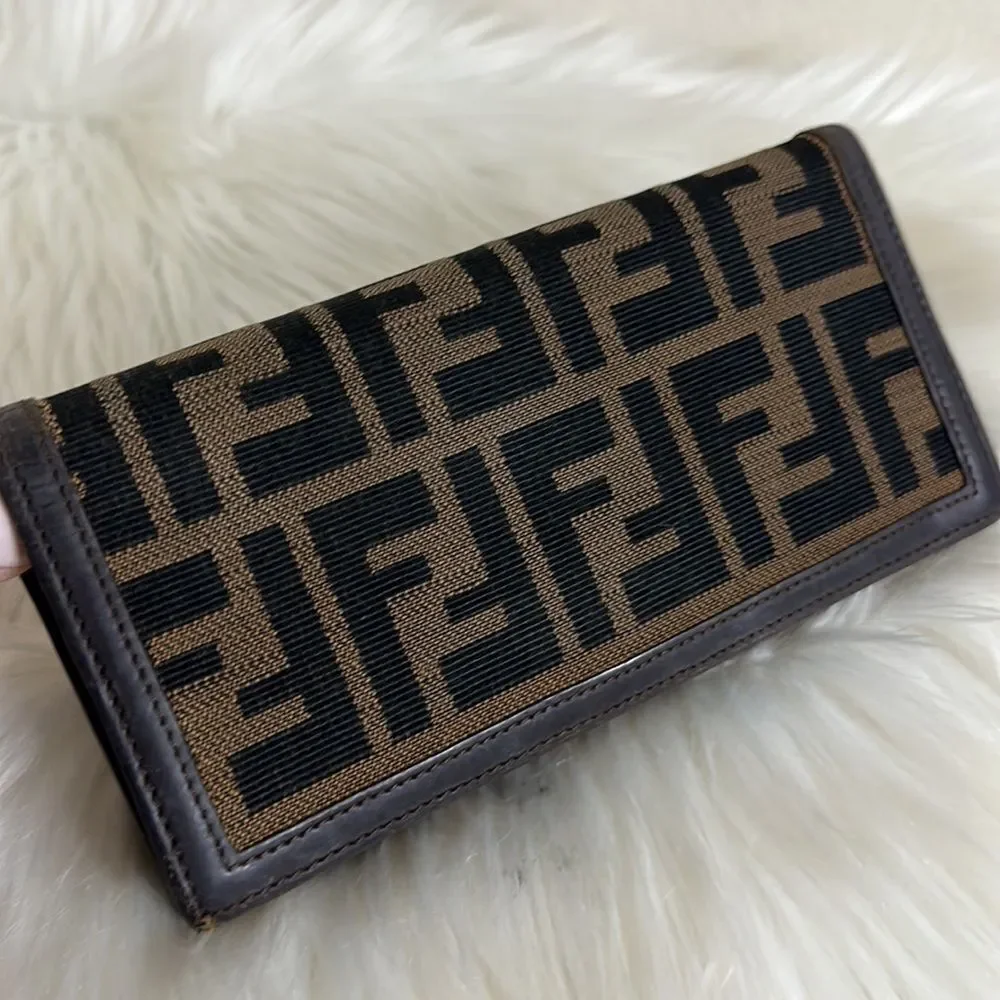 💯Authentic Fendi Long Wallet 🍀